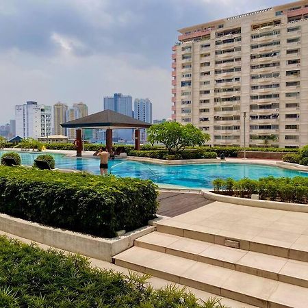 Makati Penthouse With Stunning City Skyline View Manilla Buitenkant foto