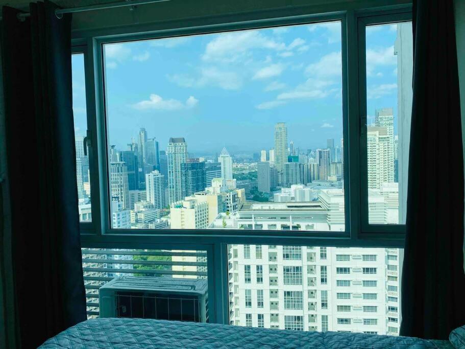 Makati Penthouse With Stunning City Skyline View Manilla Buitenkant foto