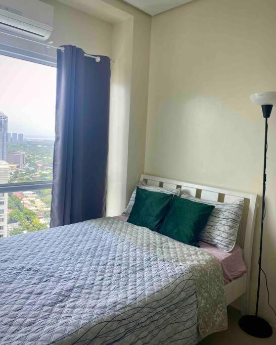 Makati Penthouse With Stunning City Skyline View Manilla Buitenkant foto