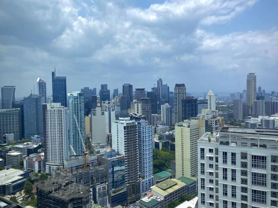 Makati Penthouse With Stunning City Skyline View Manilla Buitenkant foto