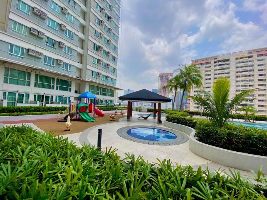 Makati Penthouse With Stunning City Skyline View Manilla Buitenkant foto